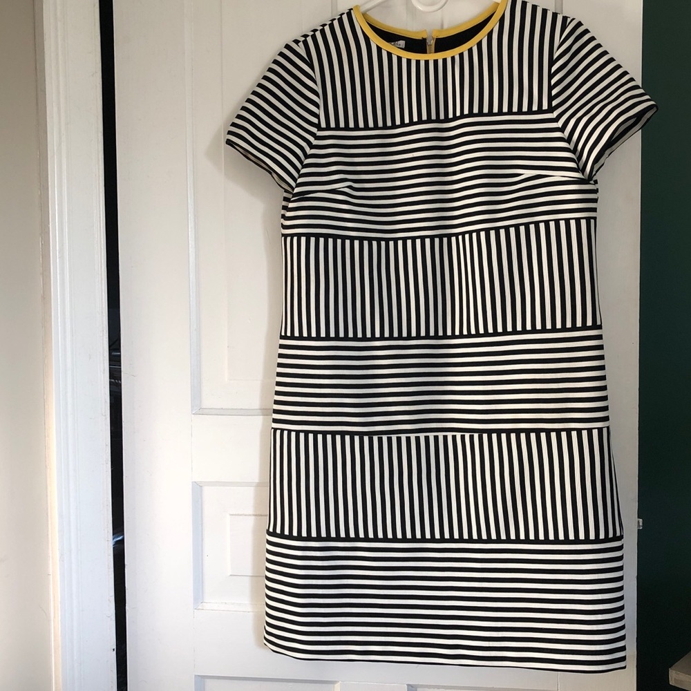 Maggy London Size 10 Black & White Stripe Dress